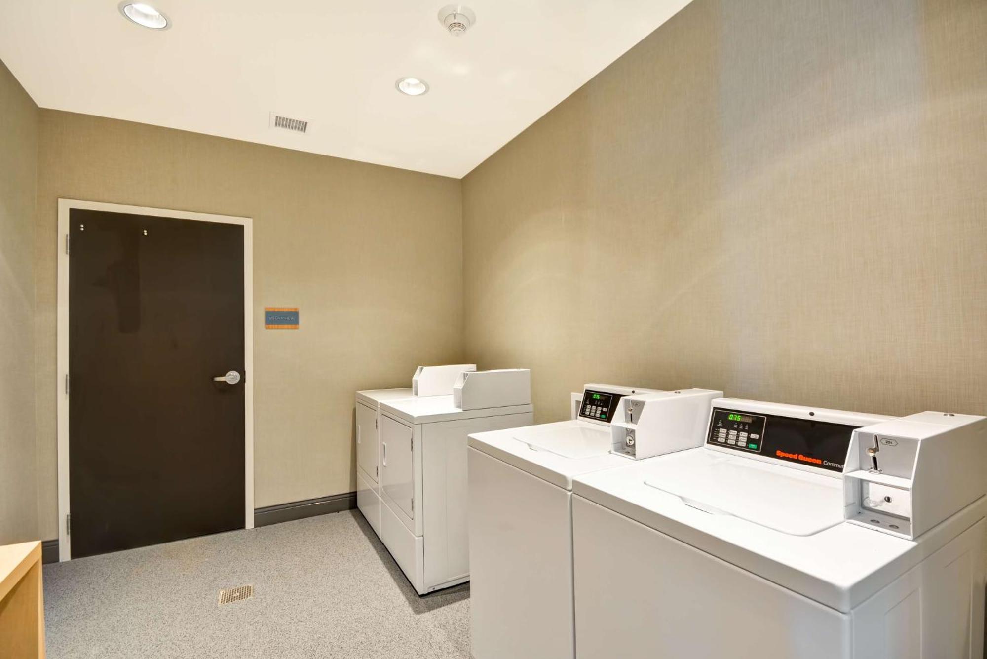 Home2 Suites By Hilton Charles Town Kültér fotó